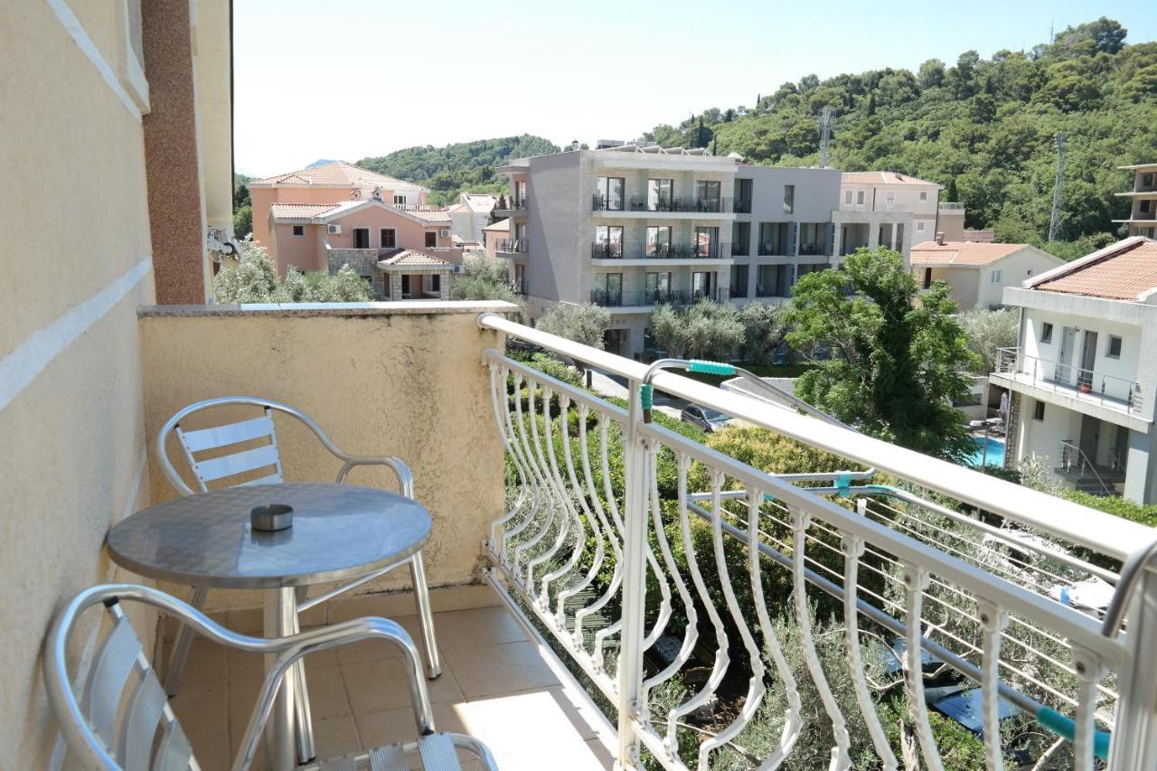 Hotel Kuca Radovic Petrovac na moru Exterior foto