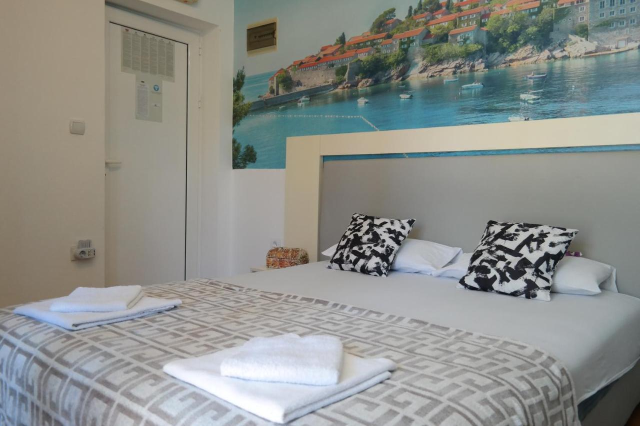 Hotel Kuca Radovic Petrovac na moru Exterior foto